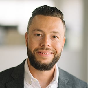 Headshot-Joshua_Miller-call